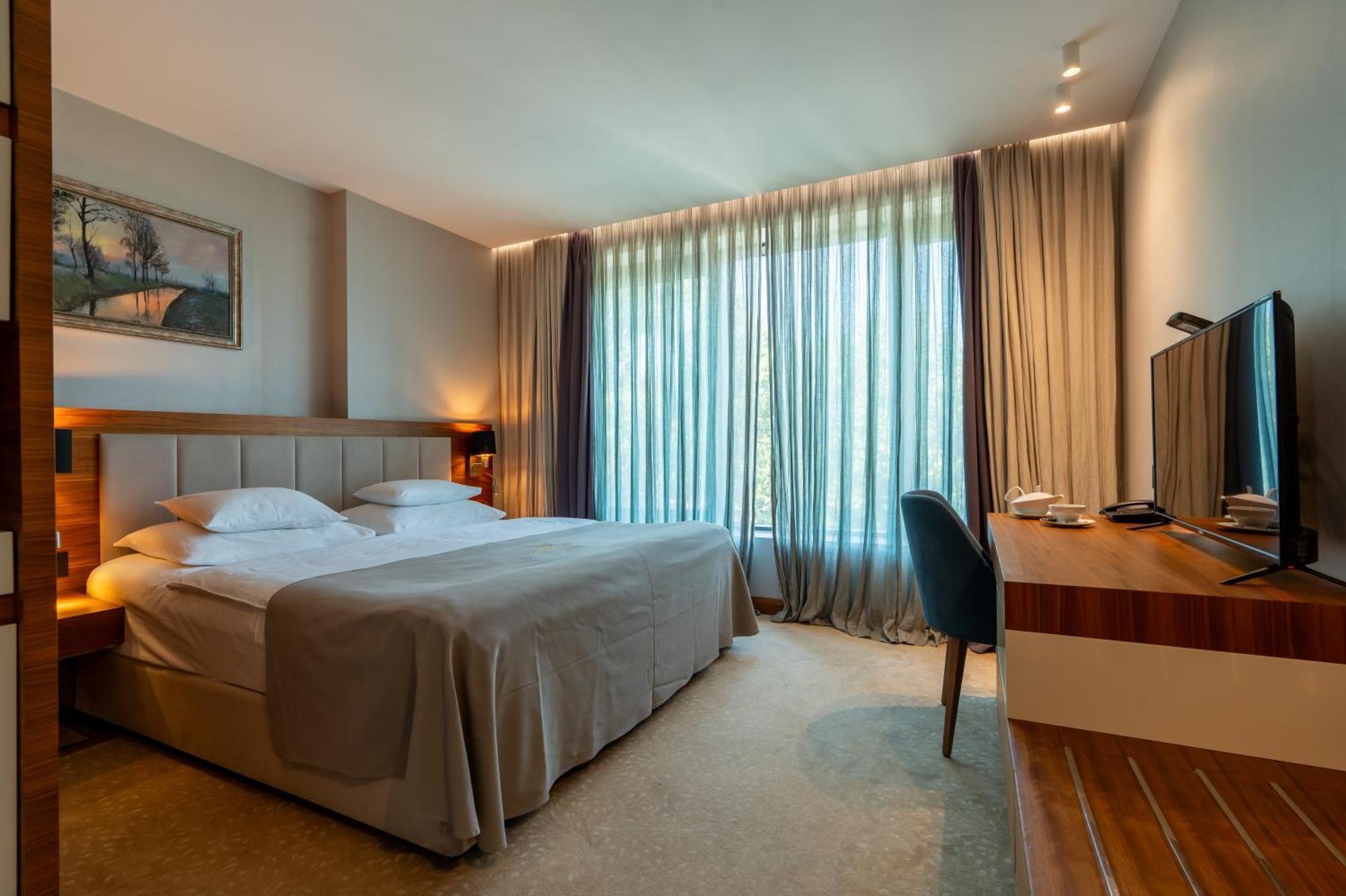 Hotel Tonanti Vrnjačka Banja Buitenkant foto